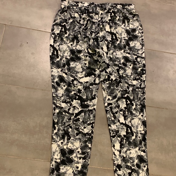 Theory Silk Printed Pants - Picture 1 of 3
